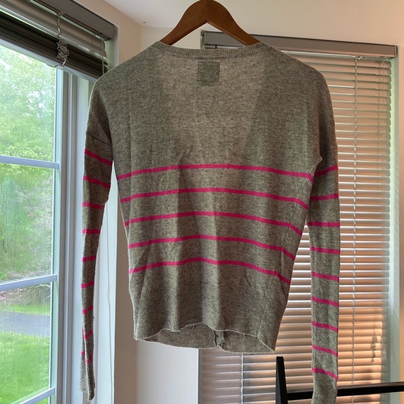 American Eagle Cardigan - Picture 4 of 4